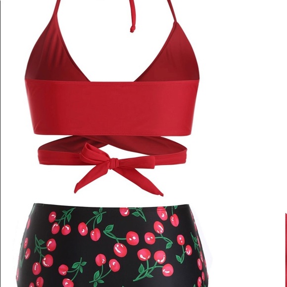 Cute swimsuit - Picture 2 of 6